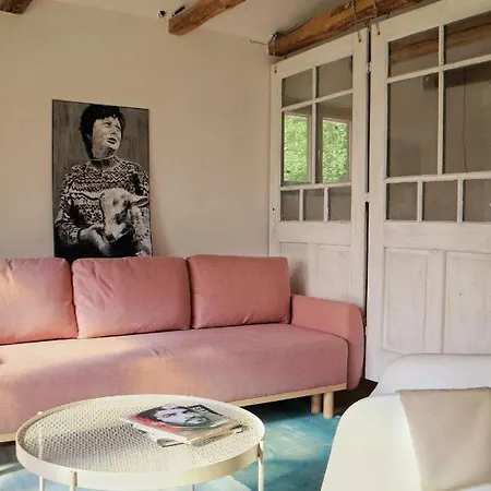 Kacara Vodenicko Brdo بيت ضيافة