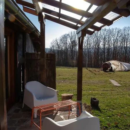 Kacara Vodenicko Brdo بيت ضيافة 3*