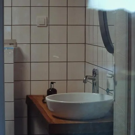 Kacara Vodenicko Brdo 3*